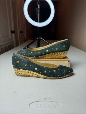 Green suede wedge shoes Bally vintage navy suede studded flats Sz 37.5 / 7.5